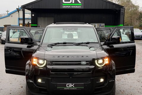 Land Rover Defender 110 110 XS EDITION D250 3.0 LITRE MHEV - BLACK PACK -SIDE STEPS -PAN ROOF  19