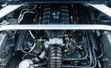 Aston Martin Vantage GT8 42