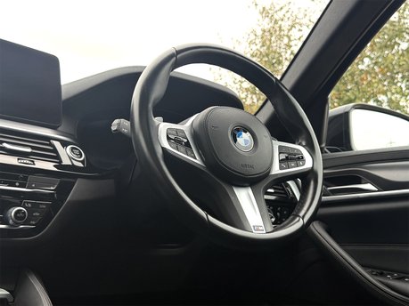 BMW 5 Series 520D M SPORT TOURING MHEV 50