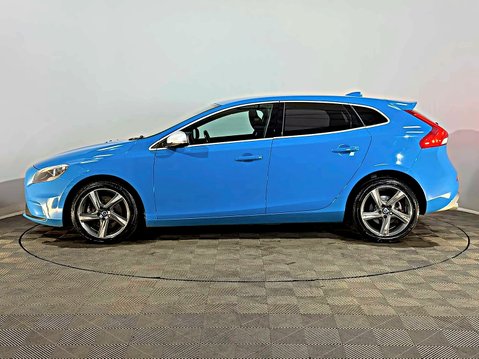 Volvo V40 R-DESIGN D3 MANUAL 6