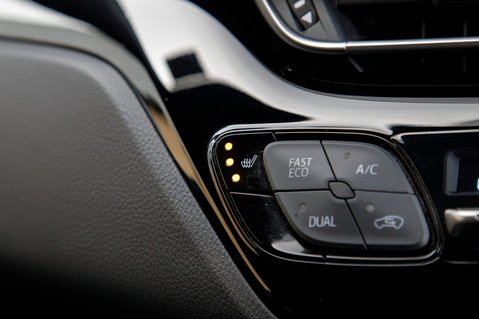 Toyota C-HR DESIGN 33