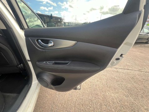 Nissan Qashqai 1.5 Qashqai N-Connecta dCi 5dr *NATIONAL DELIVERY* 49