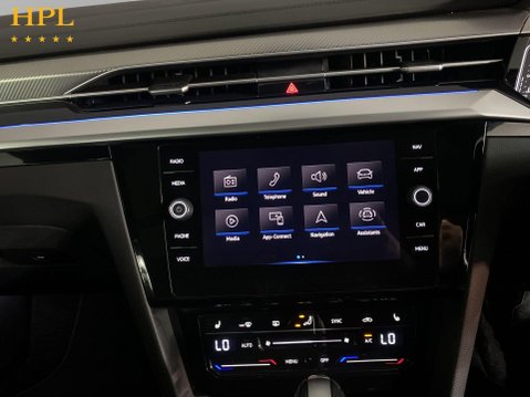 Volkswagen Arteon 2.0 TSI R-Line Shooting Brake 5dr Petrol DSG Euro 6 (s/s) (190 ps) 1 Owner 17