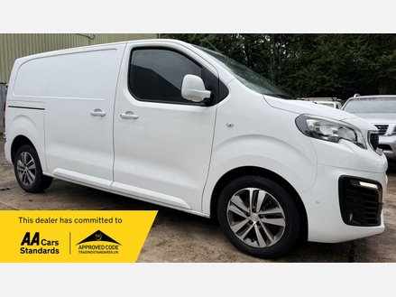 Peugeot Expert 2.0 BlueHDi 1400 Professional Plus Standard Panel Van 6dr Diesel Manual MWB