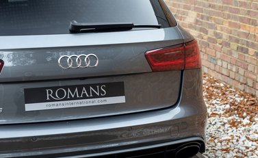 Audi RS6 Avant Performance 25