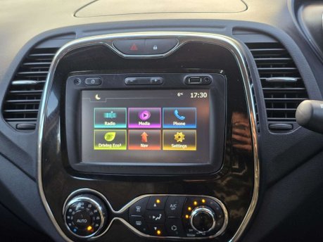 Renault Captur 1.2 TCe ENERGY Dynamique Nav SUV 5dr Petrol Auto Euro 6 (s/s) (120 ps) 30