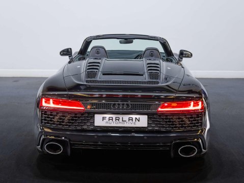 Audi R8 5.2 FSI V10 Spyder 2dr Petrol S Tronic quattro Euro 6 (s/s) (570 ps) 38