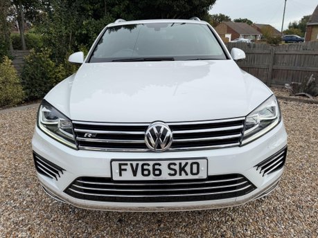 Volkswagen Touareg 3.0 TDI V6 BlueMotion Tech R-Line Tiptronic 4WD Euro 6 (s/s) 5dr 8