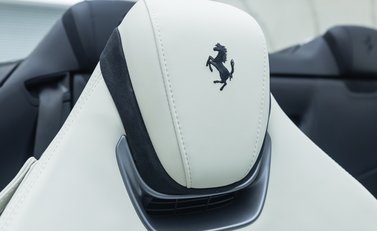 Ferrari Roma SPIDER 20