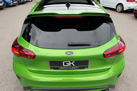 Ford Focus ST -PAN ROOF -PARKING/PERFORMANCE/ASSIST PACKS -HUD -B&O - MEAN GREEN 27