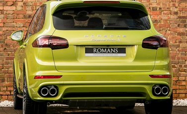 Porsche Cayenne Turbo S 3