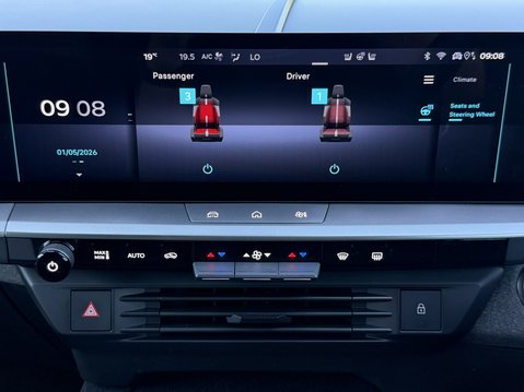Vauxhall Grandland 1.2 Hybrid [136] GS 5dr e-DCT6 27