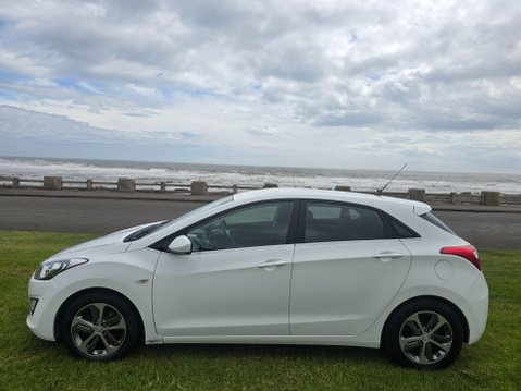 Hyundai i30 1.6 SE Auto Euro 6 5dr 9