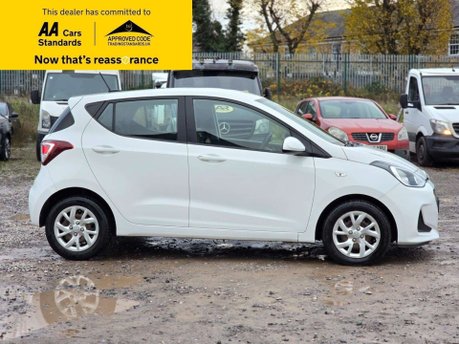 Hyundai i10 1.2 SE Hatchback 5dr Petrol Auto Euro 6 (87 ps) 16