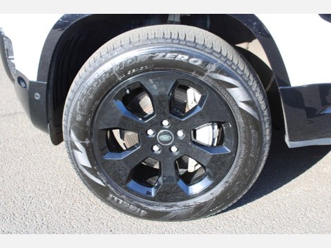 Land Rover Defender 3.0 D300 MHEV X-Dynamic SE SUV Auto 4WD 34