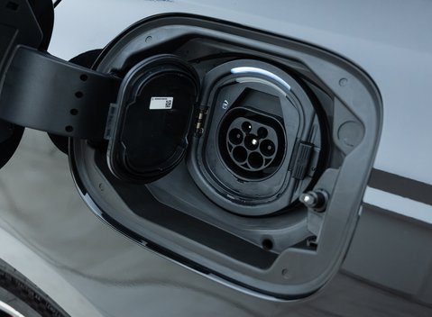 Mercedes-Benz C63 S AMG E Performance Estate Night Edition 35