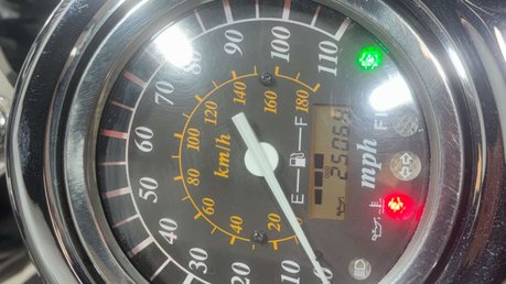 Suzuki Intruder 800 2008 ONLY 25K 800CC CRUISER BIKE NEW MOT SERVICED A2 16