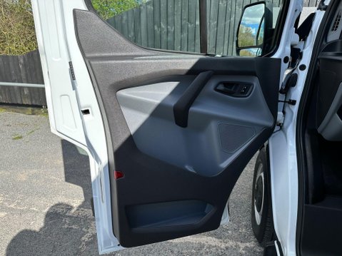 Ford Transit Custom 270 LR P/V 15