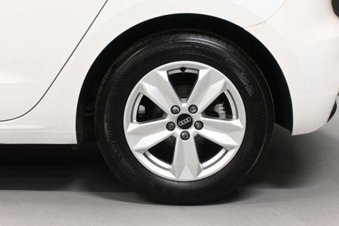 Audi A1 1.0 A1 Sportback 30 TFSI Technik 5dr 28