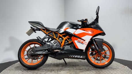 KTM RC 125 2016 33K SPORT BIKE PROJECT BIKE SPARES OR REPAIR 125CC 1