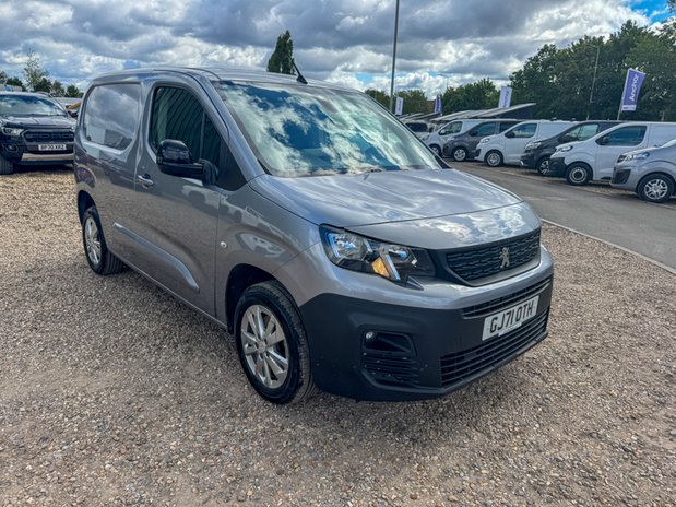 Peugeot Partner AUTO SWB L1H1 Low Roof Asphalt Air Con Alloys Sensors Cam EURO 6 NO VAT 4