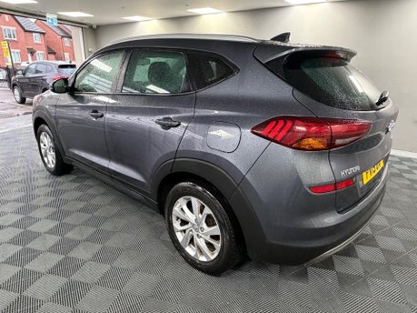Hyundai TUCSON CRDI SE NAV 6