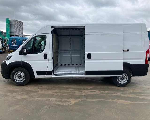 Fiat Ducato 35 L3H2 STANDARD Panel Van *pre-reg*