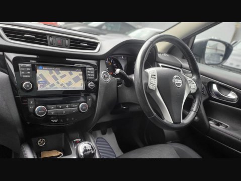 Nissan Qashqai N-CONNECTA DIG-T 13