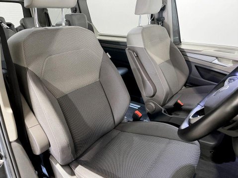 Volkswagen Multivan 1.4 TSI 13kWh Life MPV 5dr Petrol Plug-in Hybrid DSG Euro 6 (s/s) (218 ps) 11