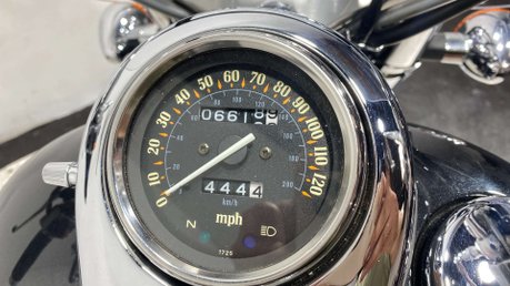 Kawasaki VN 800 CLASSIC 2006 ONLY 6K NEW MOT CRUISER 39