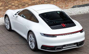 Porsche 911 Carrera (992) 9