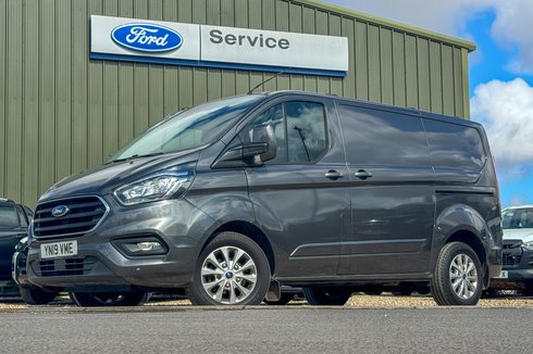 Ford Transit Custom SWB L1H1 Low Roof Limited 280 Air Con Alloys Sensors EURO 6
