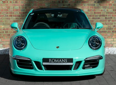 Porsche 911 (991) Carrera GTS 4