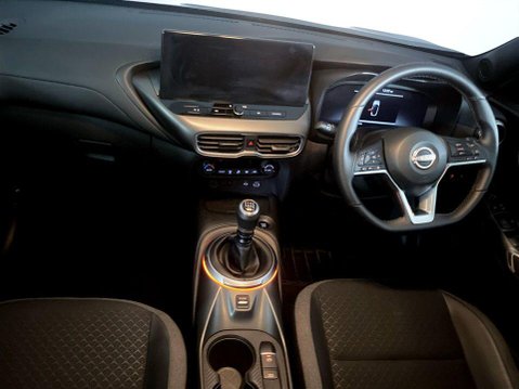 Nissan Juke 1.0 DIG-T N-Connecta SUV 5dr Petrol Manual Euro 6 (s/s) (114 ps) Air Con - 18