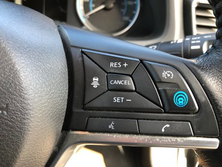 Nissan LEAF TEKNA electric 75,000 miles, service history 24