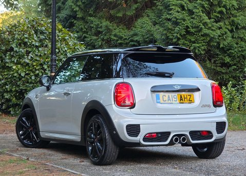 Mini Hatch 2.0 Cooper S Sport Auto 3dr 34