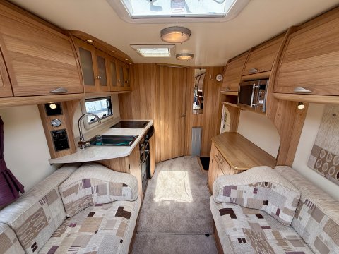 Bailey Unicorn Seville 18