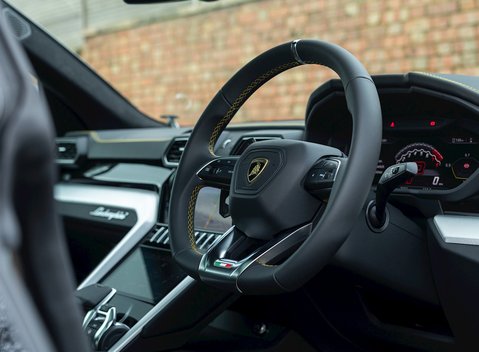 Lamborghini Urus 11