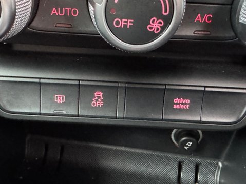 Audi A1 1.4 TFSI Black Edition Sportback S Tronic Euro 6 (s/s) 5dr (Nav) 27