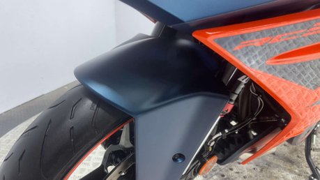 KTM RC 390 2024 1K VERY CLEAN A2 READY SPORTS BIKE 390CC 15