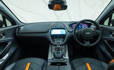 Aston Martin DBX 707 19