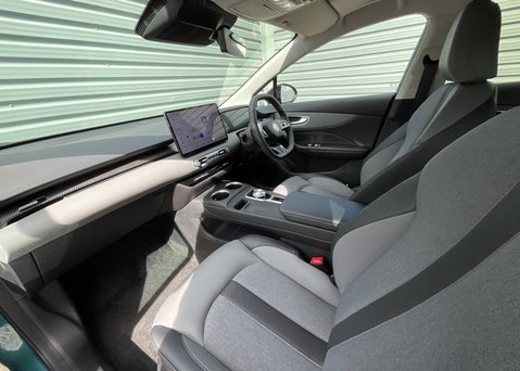 MG MG4 PREMIUM LONG RANGE 15