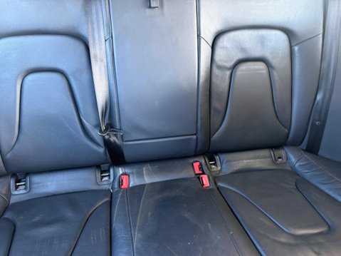 Audi A4 2.0 TDI SE Technik Euro 5 (s/s) 5dr 14