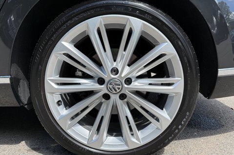 Volkswagen Passat GT TSI EVO DSG - PANORAMIC SUNROOF -19 INCH ALLOYS - ONE OWNER 67