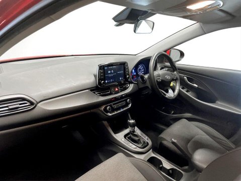 Hyundai i30 1.0 T-GDi MHEV SE Connect Hatchback 5dr Petrol Hybrid DCT Euro 6 (s/s) (120 15