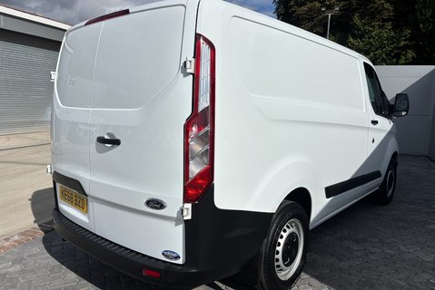 Ford Transit Custom 320 L1 Leader 130 ps Panel Van - Sat Nav / Air Con 6