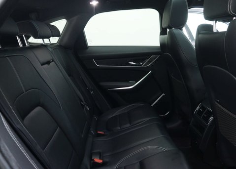 Jaguar F-Pace 2.0 P400e 17.1kWh R-Dynamic Black SUV 5dr Petrol Plug-in Hybrid Auto AWD Eu 52