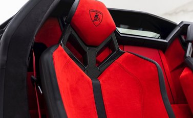 Lamborghini Aventador SV LP 750-4 Roadster 15