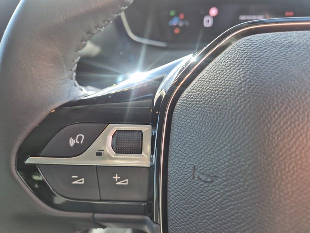 Peugeot 208 PURETECH ALLURE S/S 14