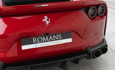 Ferrari 812 Superfast 26